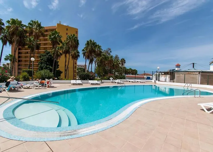 Modern 3 Bedroom Jaccuzi Villa