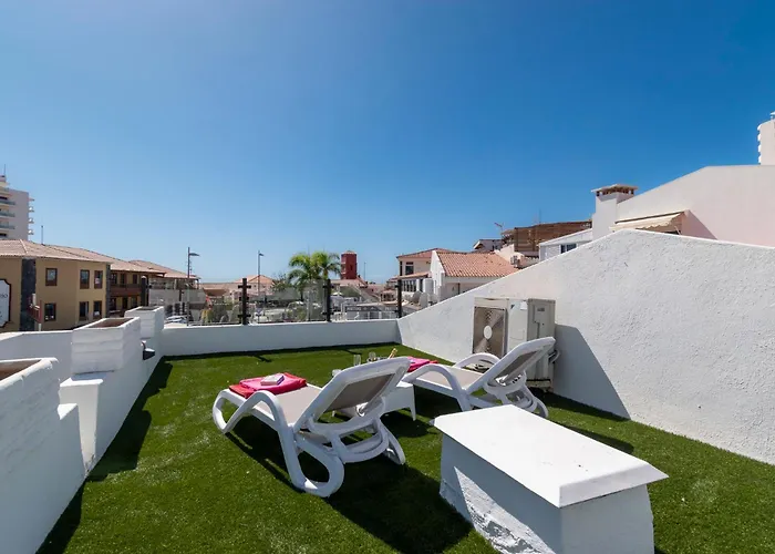 Modern 3 Bedroom Jaccuzi Villa Playa Feñabe