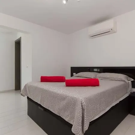 Вилла Canaria Modern 3 Bedroom Jaccuzi