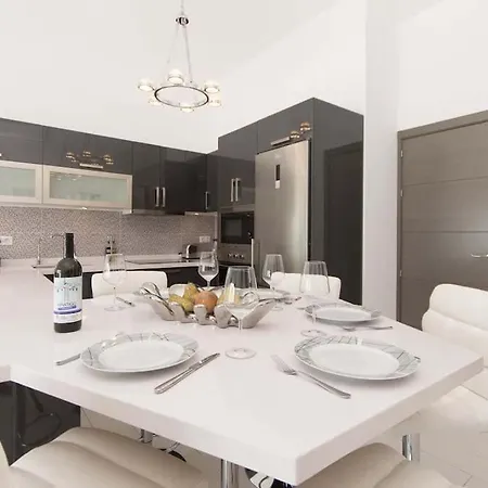 Canaria Modern 3 Bedroom Jaccuzi Плайя-Фаньябе