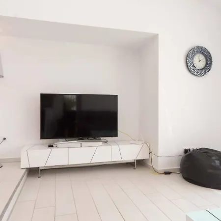 别墅 Modern 3 Bedroom Jaccuzi Playa Feñabe